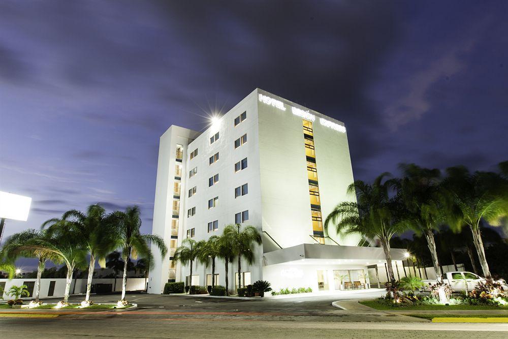 Mision Express Monterrey Aeropuerto La Fe Hotell Apodaca Eksteriør bilde
