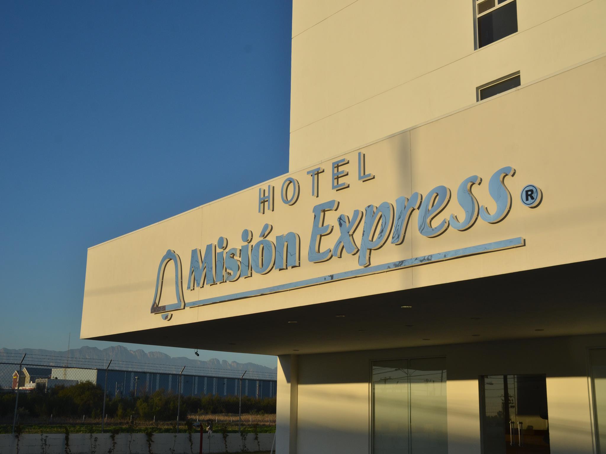 Mision Express Monterrey Aeropuerto La Fe Hotell Eksteriør bilde