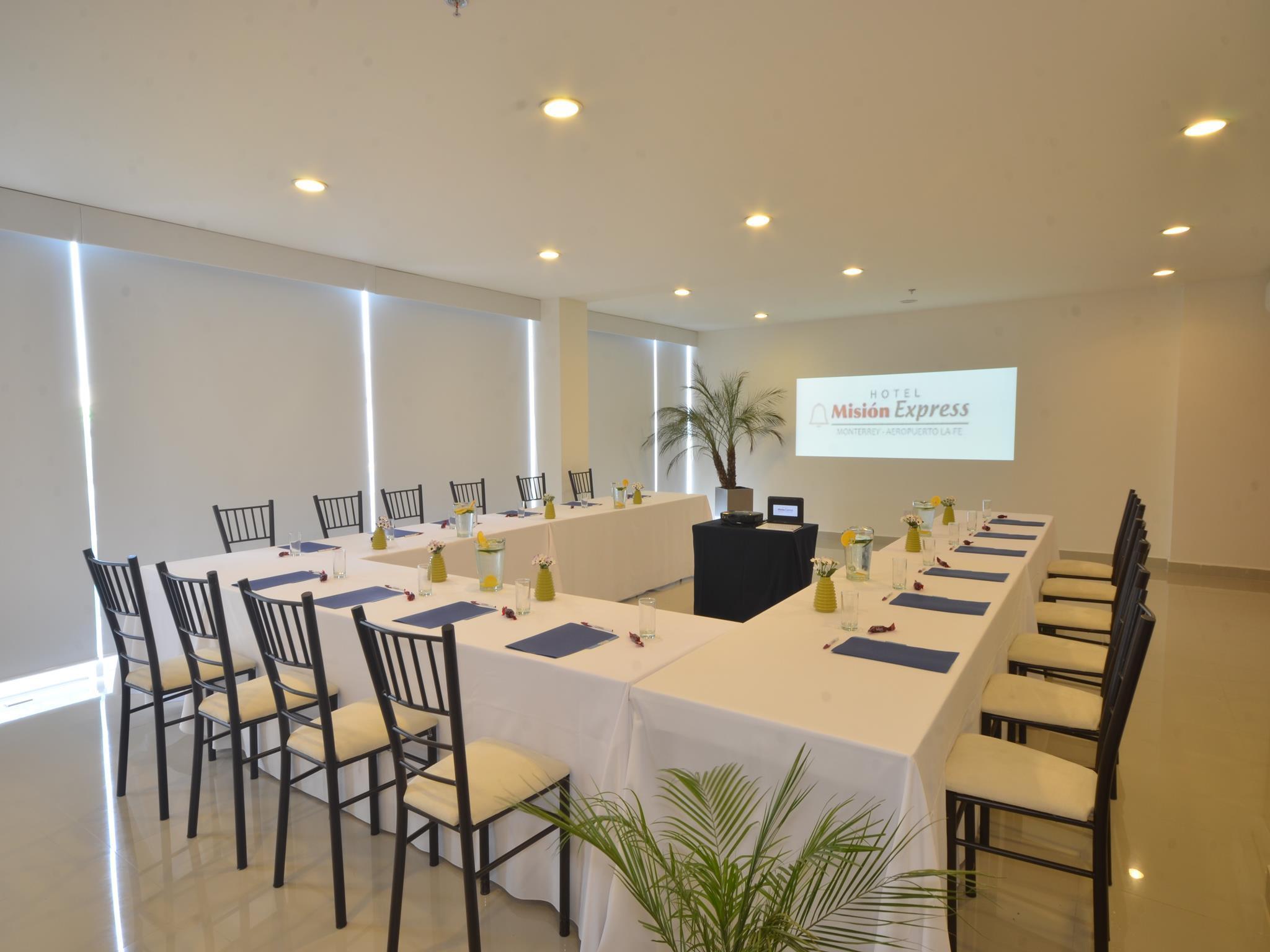 Mision Express Monterrey Aeropuerto La Fe Hotell Apodaca Eksteriør bilde